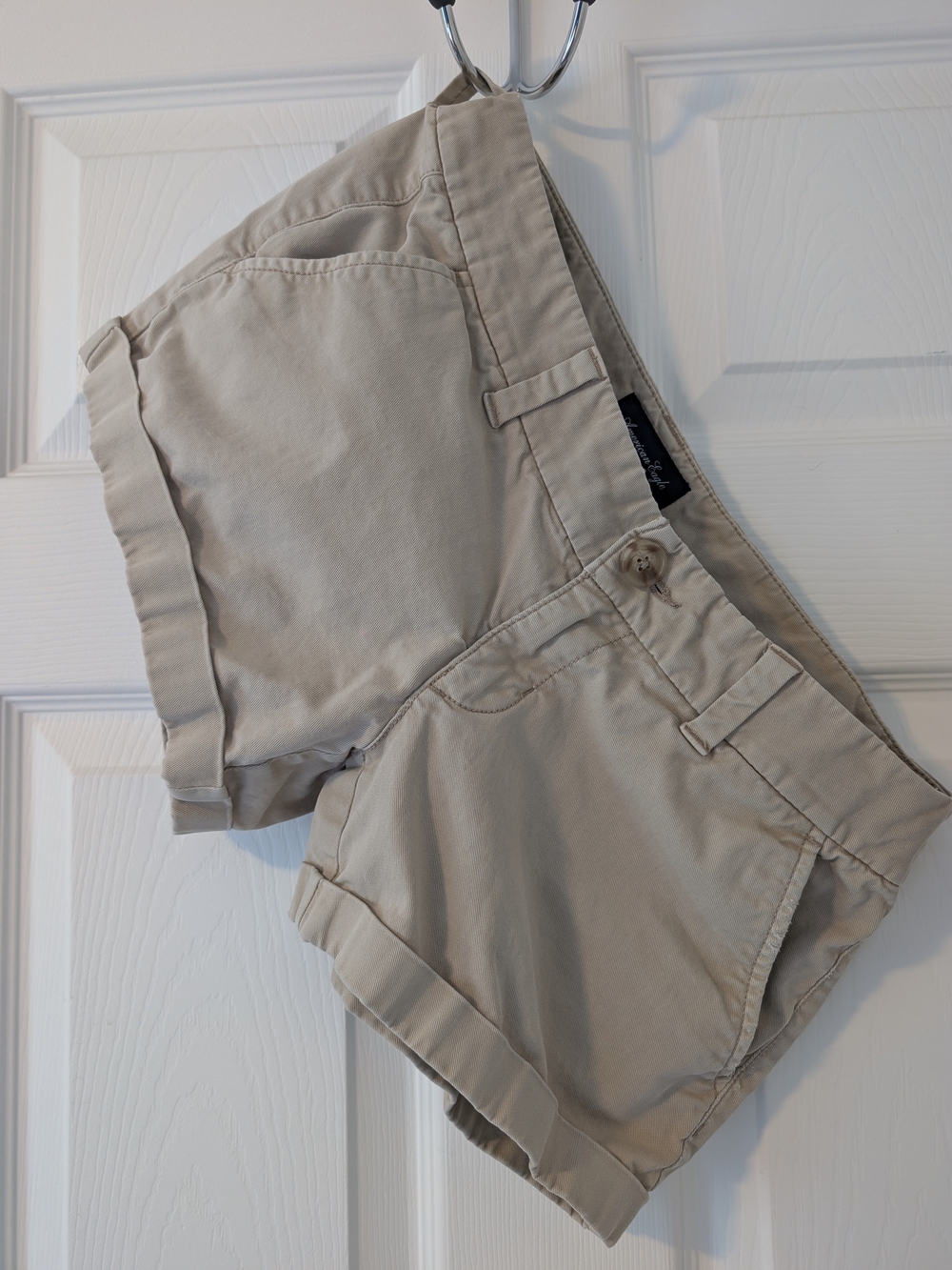 American Eagle Classic Women's Khaki Roll-Cuff Shorts